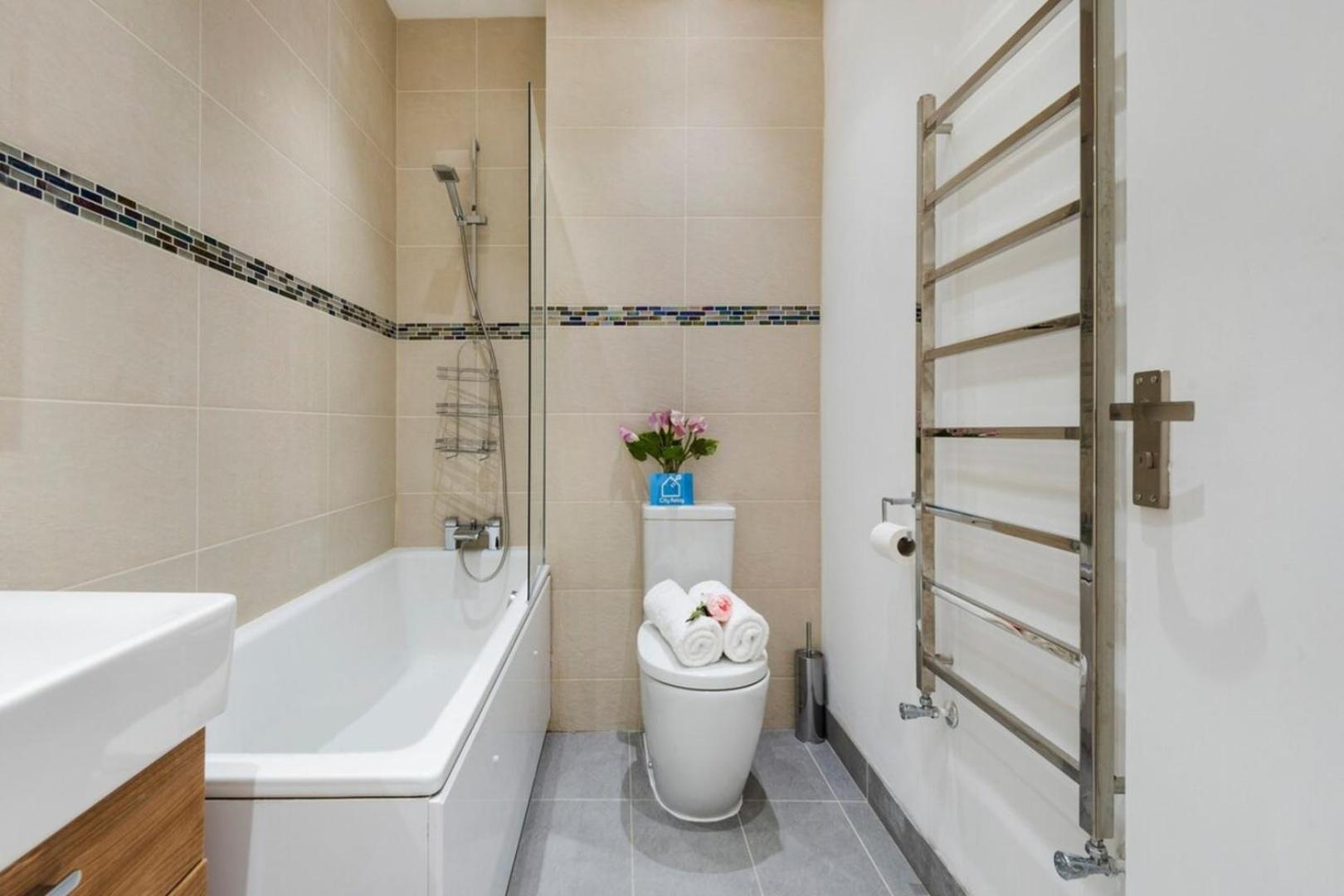 Bright And Modern Earls Court Gem Apartment London Ngoại thất bức ảnh